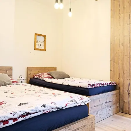 Apartament Hillside *